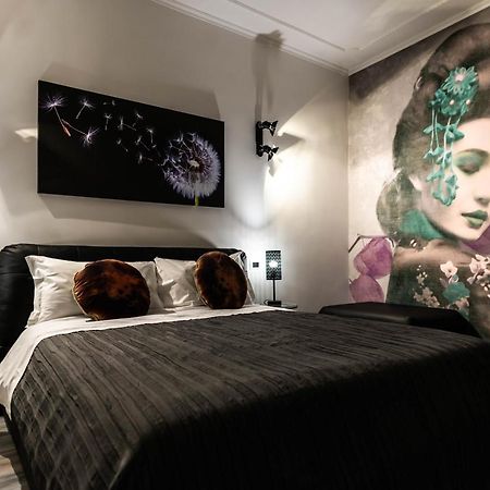 Trevi & Pantheon Design Rooms โรม ภายนอก รูปภาพ