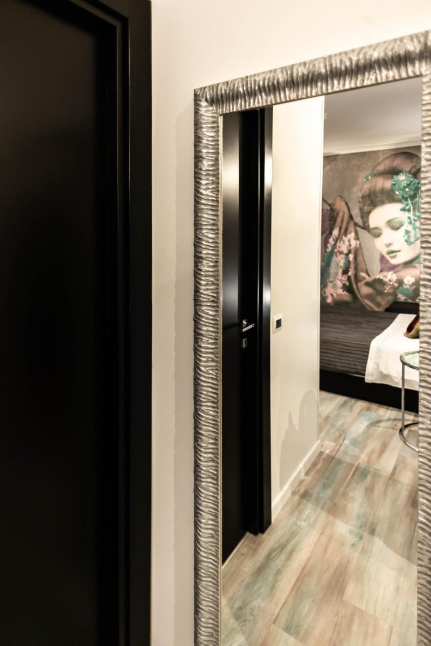Trevi & Pantheon Design Rooms โรม ภายนอก รูปภาพ
