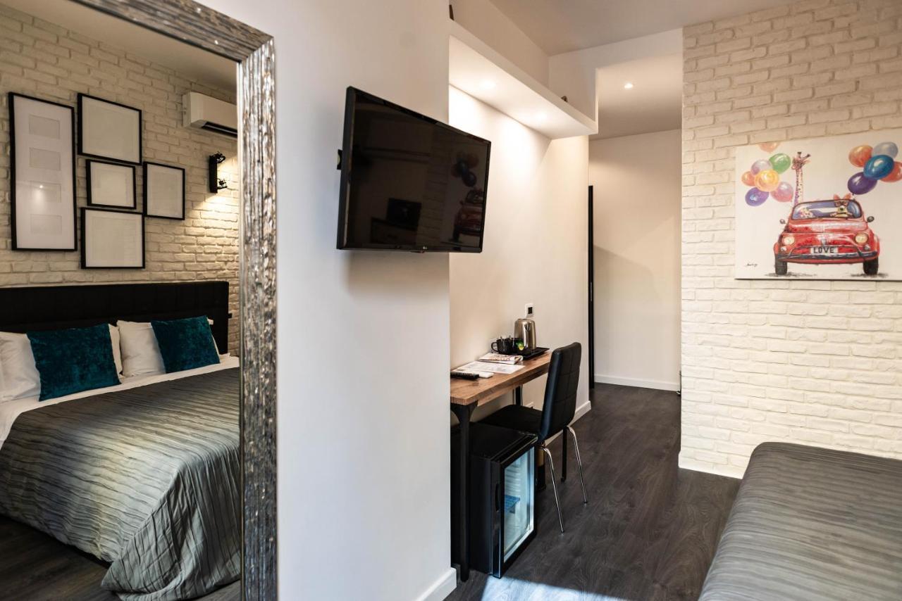 Trevi & Pantheon Design Rooms โรม ภายนอก รูปภาพ