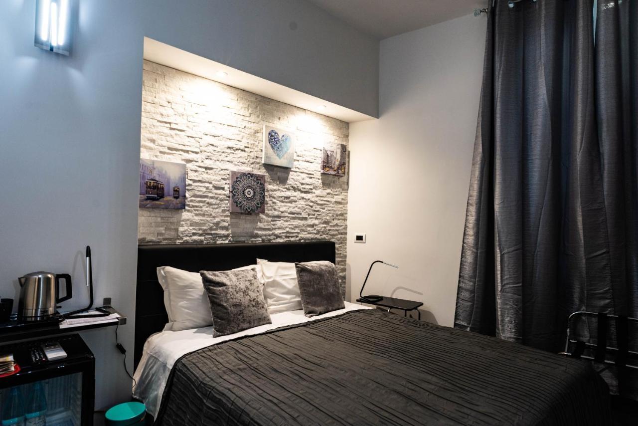 Trevi & Pantheon Design Rooms โรม ภายนอก รูปภาพ