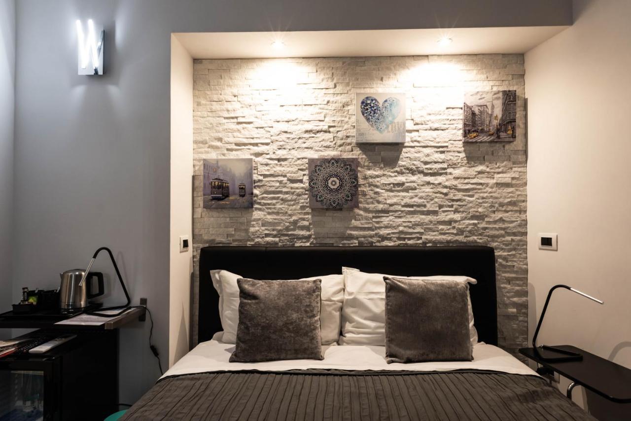 Trevi & Pantheon Design Rooms โรม ภายนอก รูปภาพ
